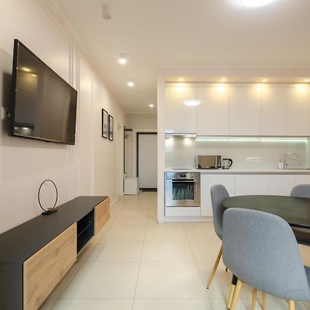 Petrovdom 13-141 In Rc New York Concept House With Bathroom Kiev Bagian luar foto