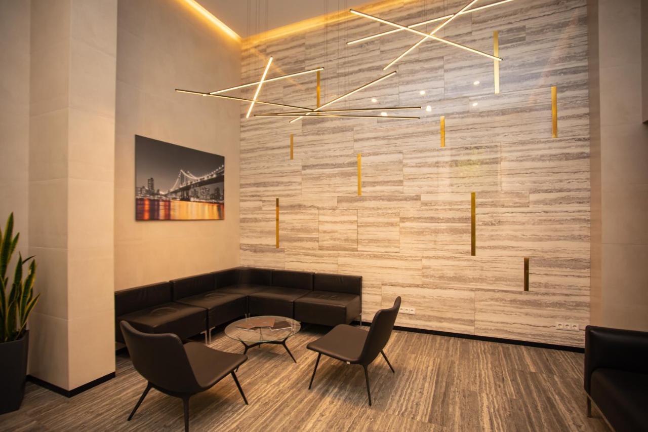 Petrovdom 13-141 In Rc New York Concept House With Bathroom Kiev Bagian luar foto