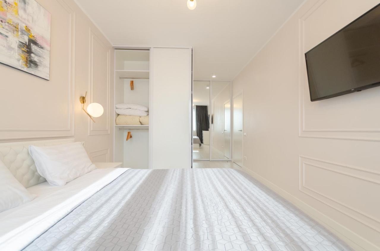 Petrovdom 13-141 In Rc New York Concept House With Bathroom Kiev Bagian luar foto