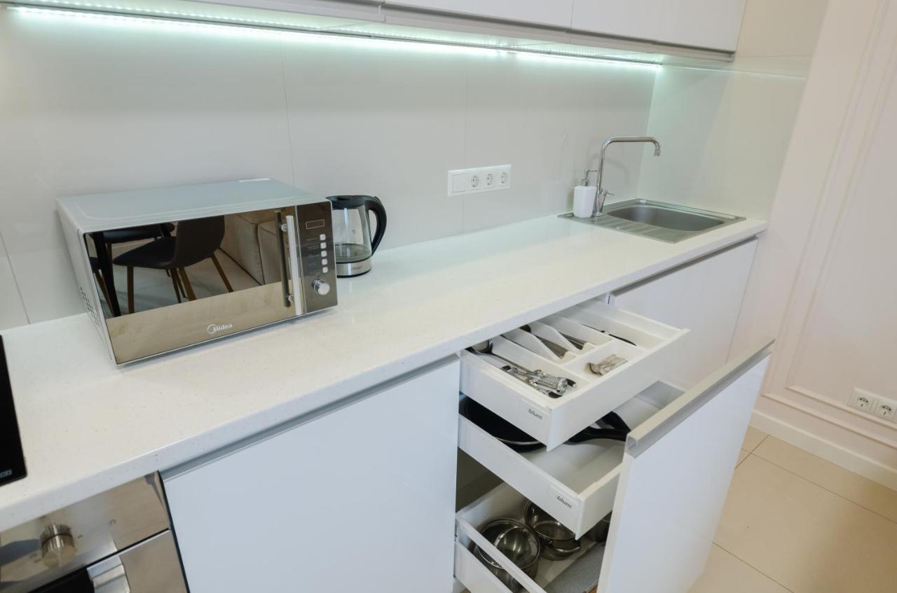 Petrovdom 13-141 In Rc New York Concept House With Bathroom Kiev Bagian luar foto