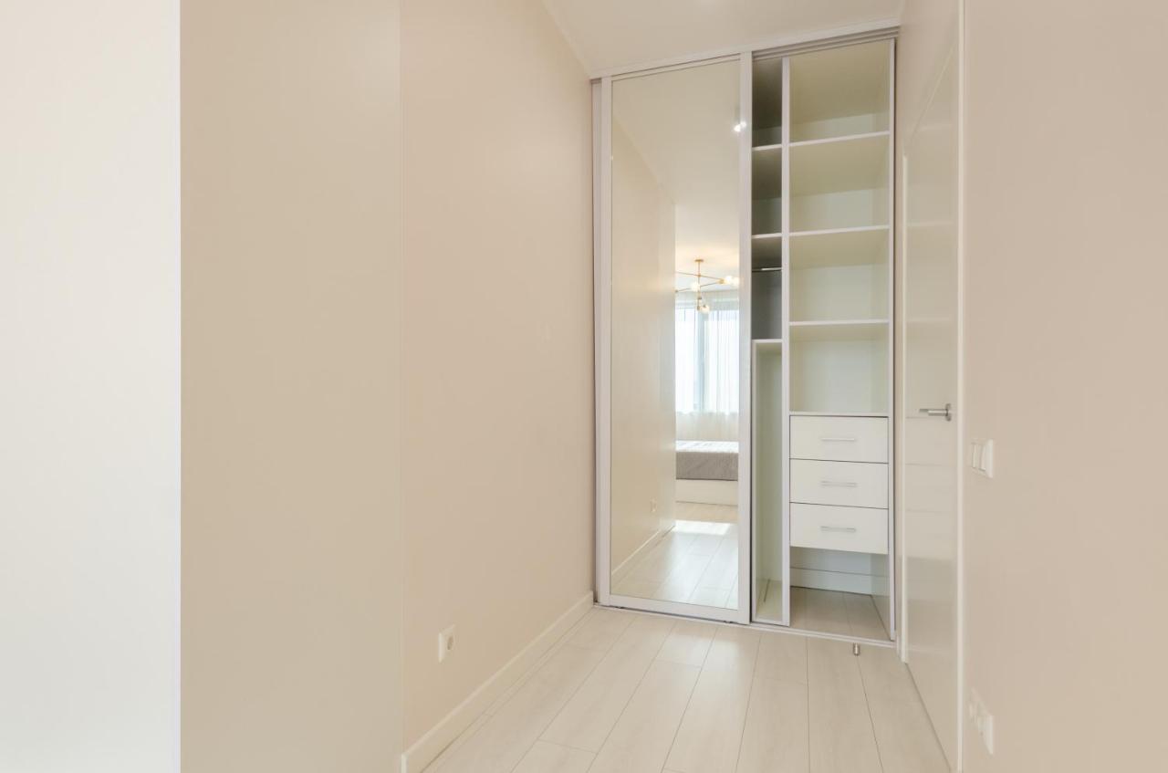 Petrovdom 13-141 In Rc New York Concept House With Bathroom Kiev Bagian luar foto